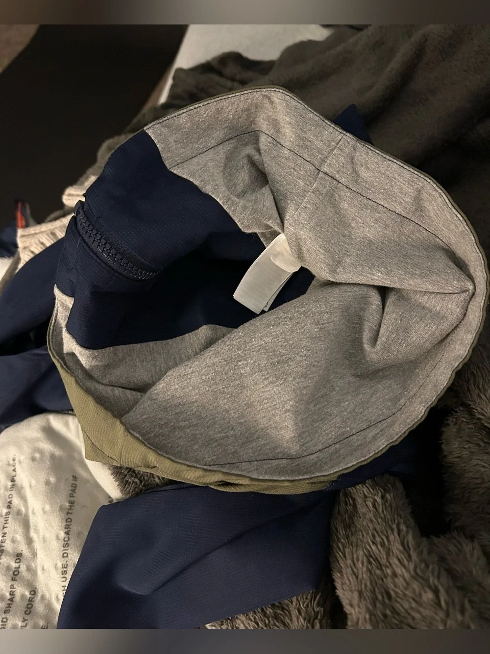 ☔️TOMMY BAHAMA Navy Kids' Hooded Weatherproof Rain Jacket - 4T (4 years old)